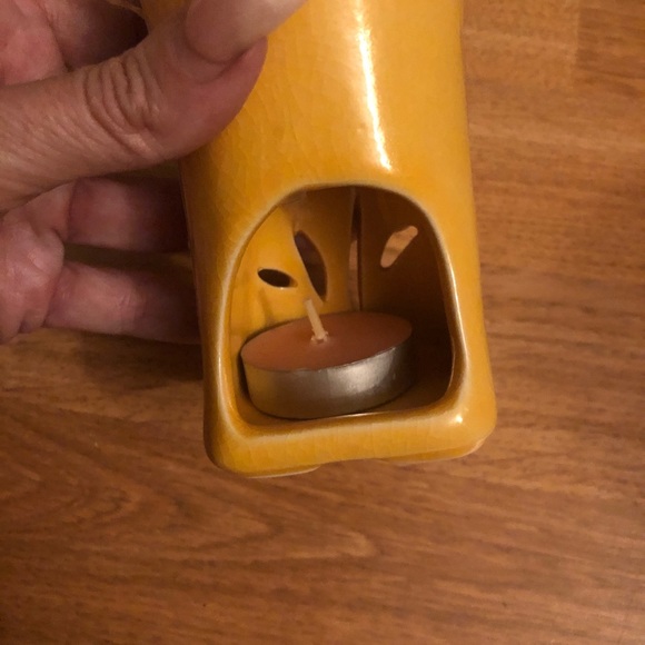 💙 4/$20 So cute ceramic Tea light oil warmer - Picture 3 of 5